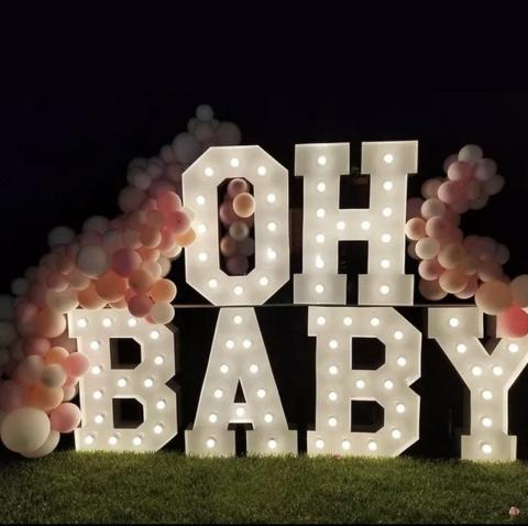 Location lettres oh baby; location lettre lumineuse; location lettre géante lumineuse; oh baby; baby shower;